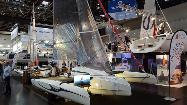 trimaran astus 20.5